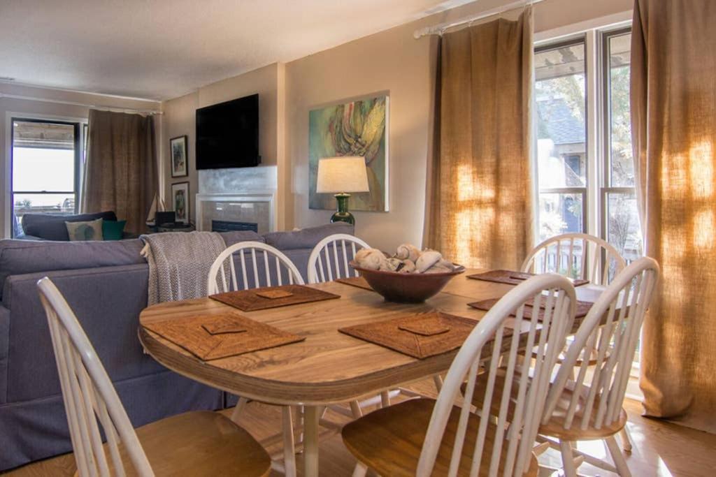 Pelican Point Unobstructed Beach Views Beach Access Out Back Door! Harbor Island Buitenkant foto