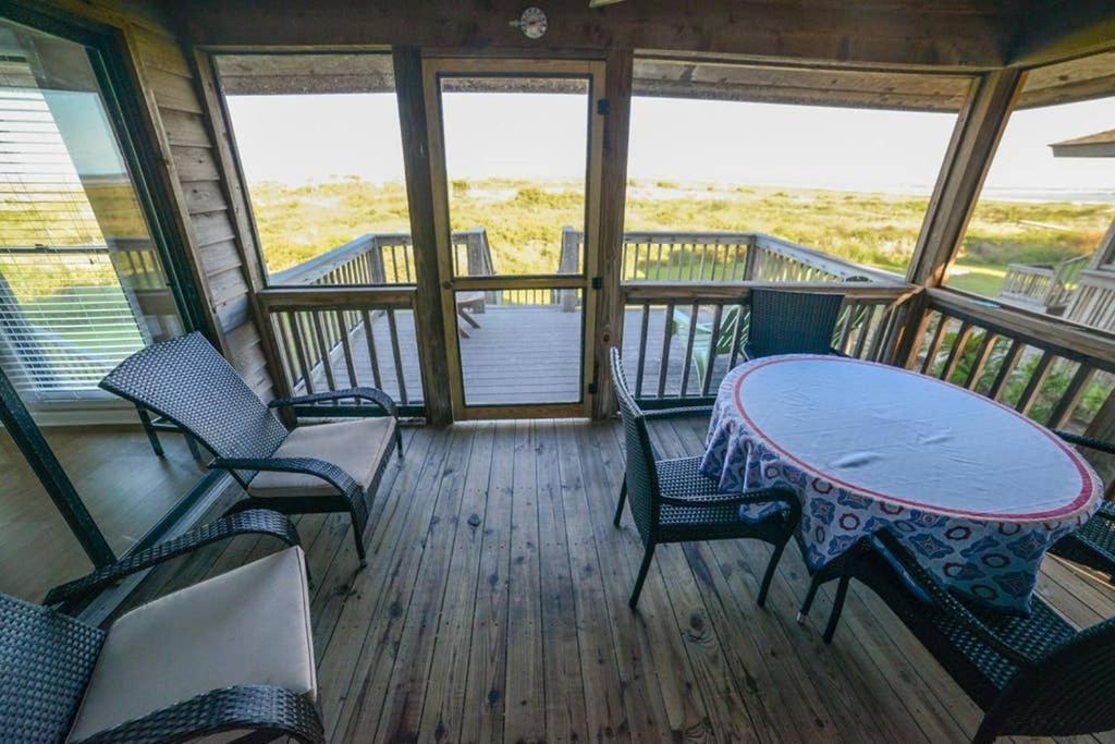 Pelican Point Unobstructed Beach Views Beach Access Out Back Door! Harbor Island Buitenkant foto