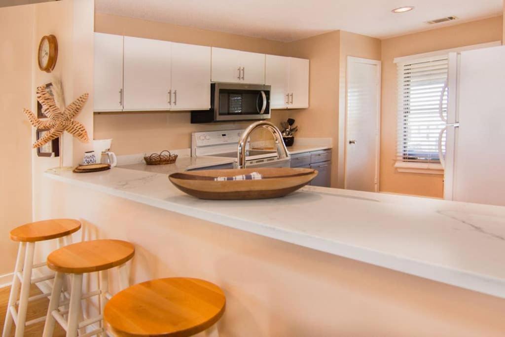 Pelican Point Unobstructed Beach Views Beach Access Out Back Door! Harbor Island Buitenkant foto